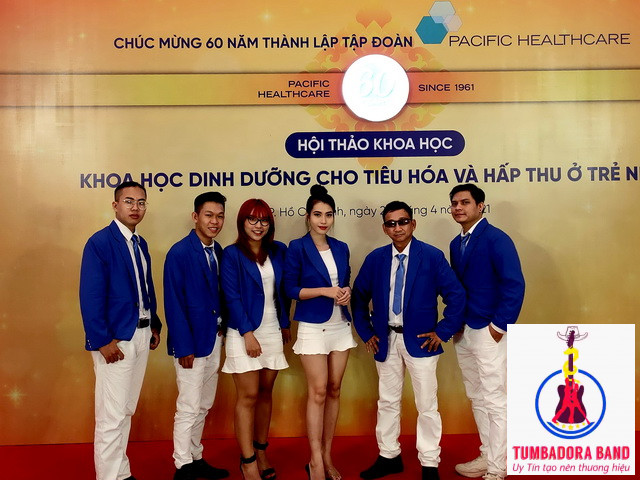 flamenco tumbadora band hoi thao khoa hoc 001