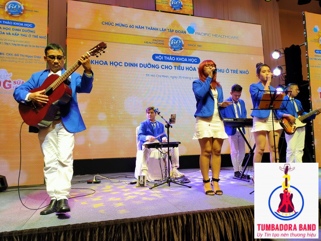 flamenco tumbadora band hoi thao khoa hoc 004