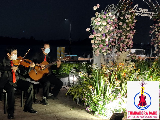 tumbadora semiclassic band quoc vu di bang 9th anniversary weddingmia saigon luxury hotel 004