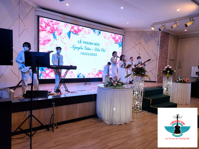 BIỂU DIỄN ÂM NHẠC ACOUSTIC CHO ĐÁM CƯỚI KDL TÂN CẢNG