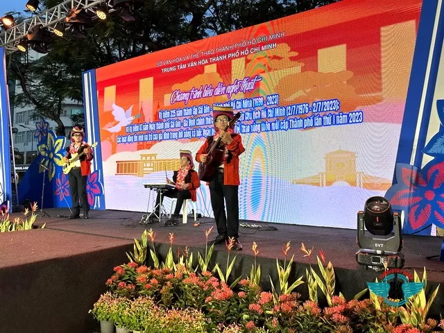 LỄ HỘI CHÀO MỪNG TP SÀI_GÒN_GIA_ĐỊNH & CHỢ_LỚN_325 NĂM THÀNH LẬP.