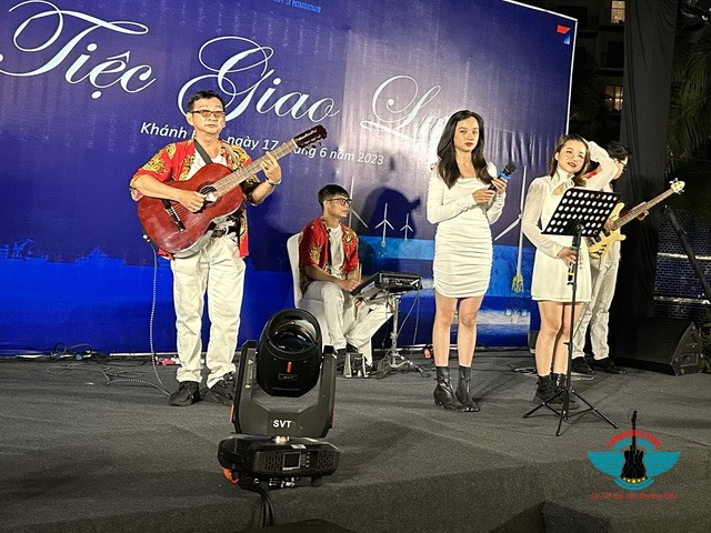 The Arena Resort Cam Ranh Bình Yên Travel Gala Dinner Tumbadora Band 02
