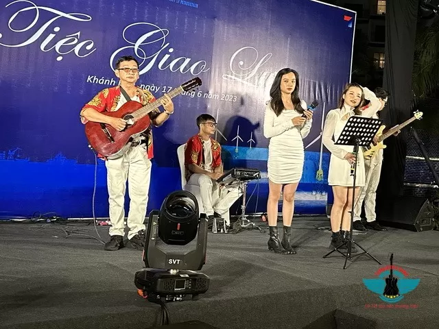 TUMBADORA BAND -ARENA CAM RANH RESORT BÌNH YÊN TRAVEL GALA DINNER