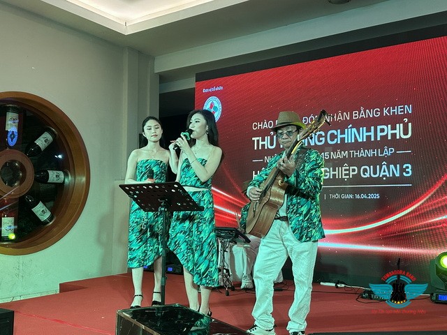 Tumbadora Flamenco Band Biểu diễn âm nhạc Lễ Trao Giải Golf Doanh Nhân Q3
