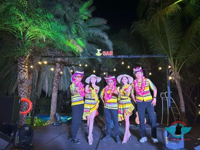 FLAMENCO TUMBADORA BAND BIỂU DIỄN TẠI DUYÊN HÀ CAM RANH RESORT