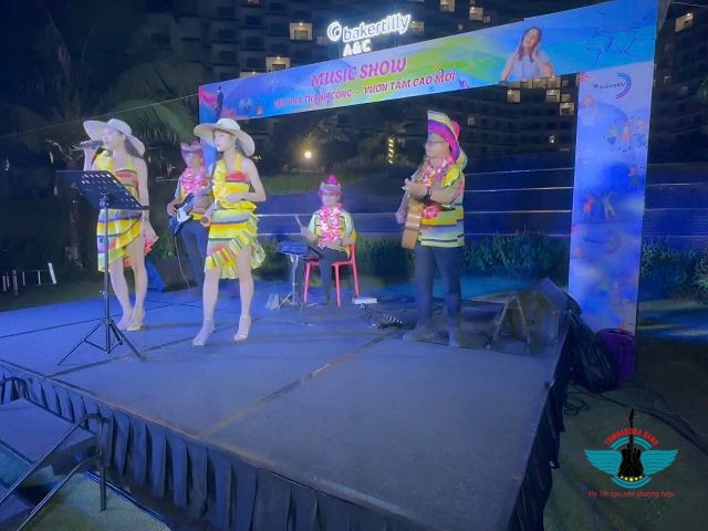 FLAMENCO TUMBADORA BAND BIỂU DIỄN TẠI THE EMPYREAN CAM RANH RESORT